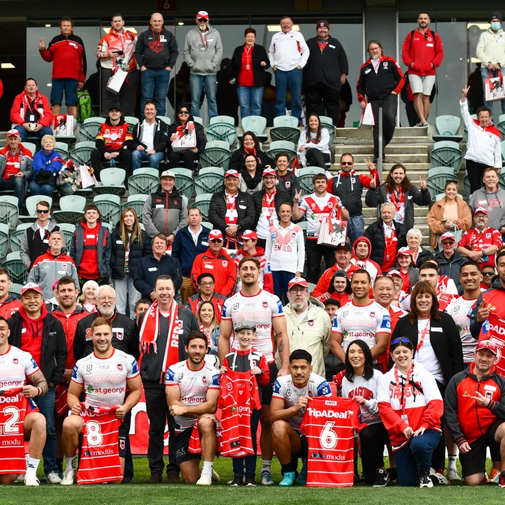 Gallery: Long serving members present jerseys