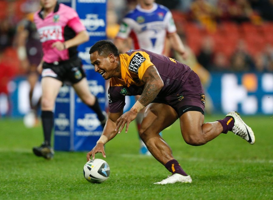 Photo by Charles Knight copyright Â© nrlphotos.com : Ben Barba scores his hat-trick - NRL Rugby League, Round 24 Brisbane Broncos v Newcastle Knights at Suncorp Stadium, Saturday August 23rd 2014.