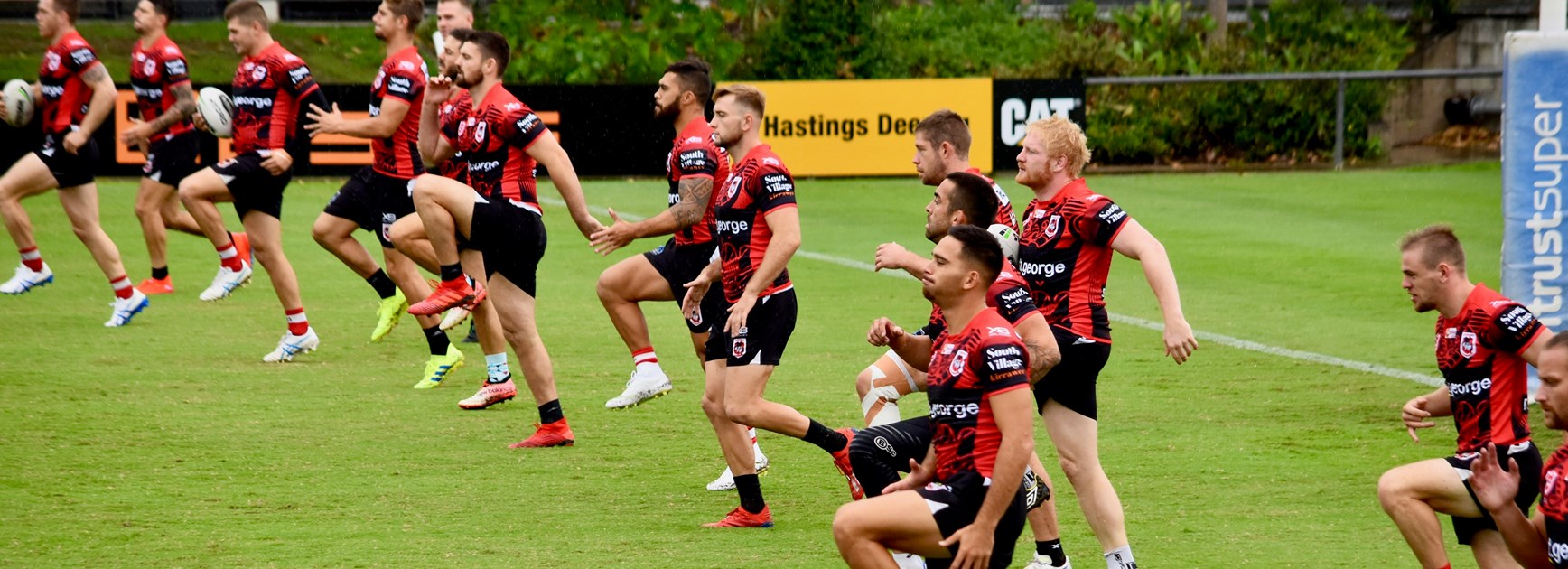 Red V Members: watch the Dragons train
