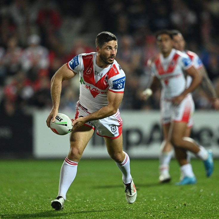 Dragons fall to Bulldogs in front of Kogarah sell out