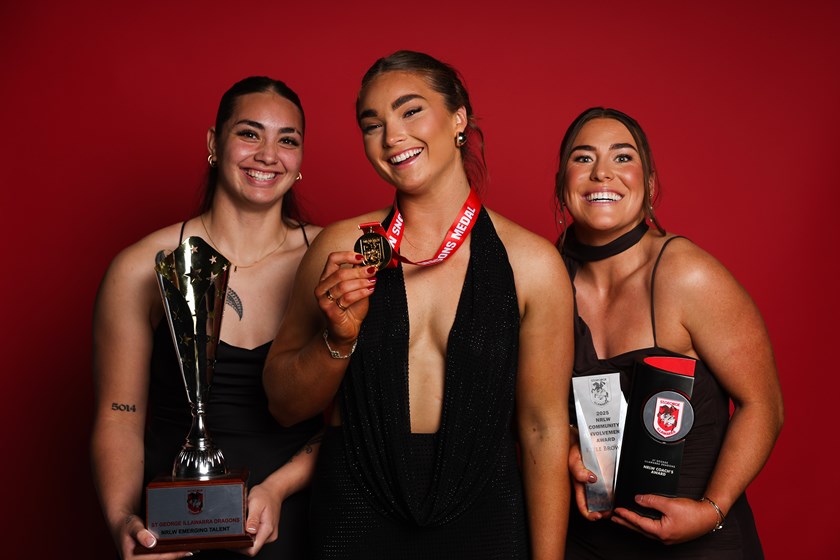 Trinity Tauaneai, Madi Mulhall & Keele Browne take a photo with their awards.