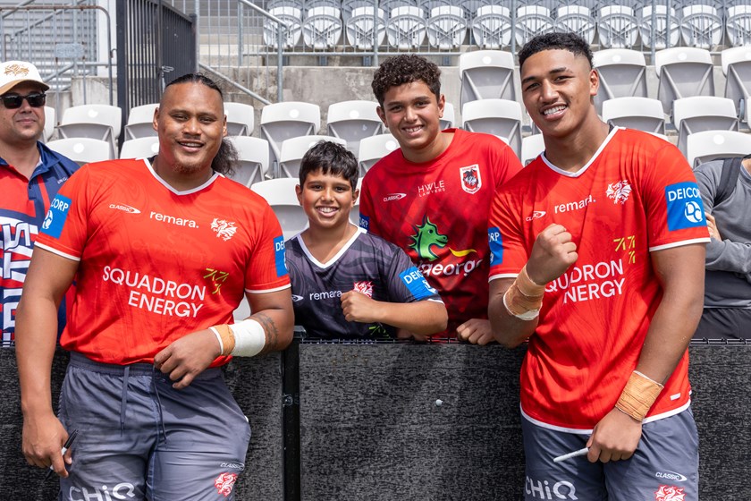 Luciano Leilua & Loko Pasifiki Tonga pose with some Red V Members.