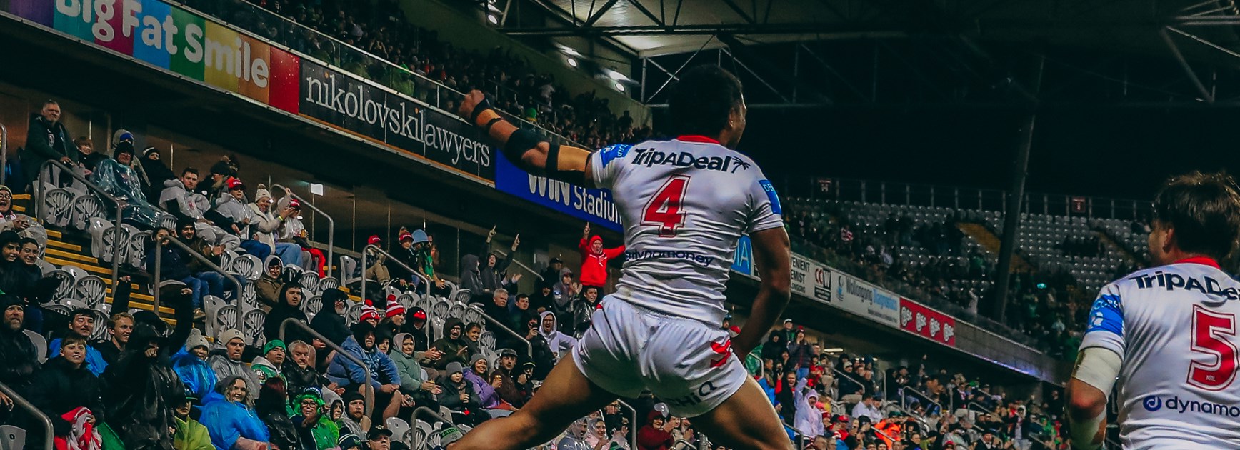 Dragons hold off Raiders in wild conditions