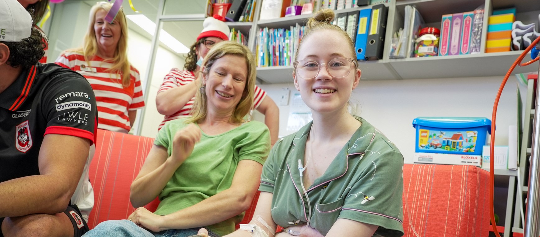 Gallery: Dragons visit Wollongong Hospital
