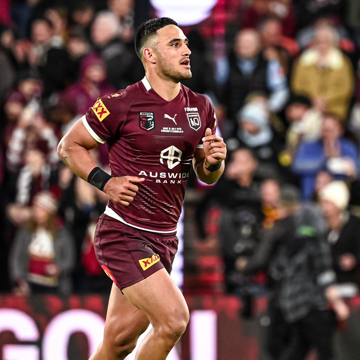 Dragons players donate memorabilia for Arrow Auction