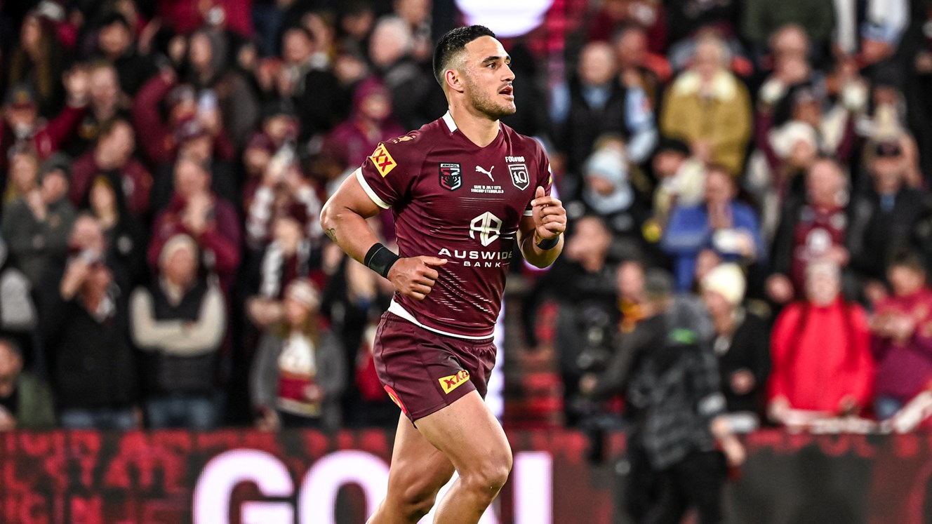 Dragons players donate memorabilia for Arrow Auction