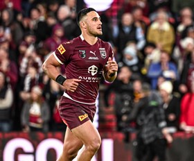 Dragons players donate memorabilia for Arrow Auction
